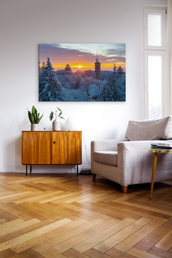 Winterliche Morgensonne über dem Dünsberg
