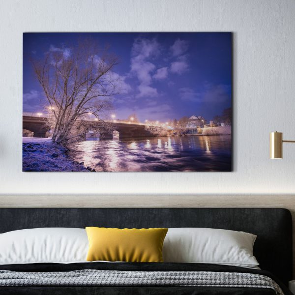 Die Sachsenhäuser Brücke bei Nacht