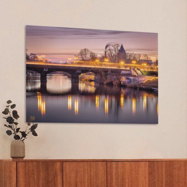 Die Sachsenhäuser Brücke nach Sonnenuntergang