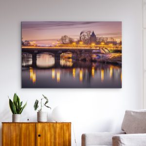 Die Sachsenhäuser Brücke nach Sonnenuntergang
