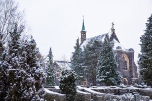 Der erste Schnee auf dem neuen Friedhof