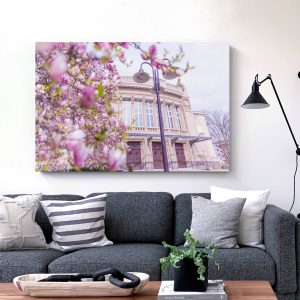 Das Stadttheater zur Magnolienblüte