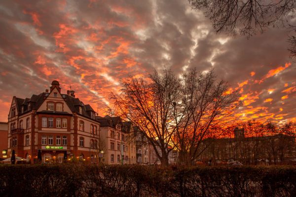 Wärmendes Himmelsfeuer in der Bismarckstraße