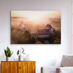 Mystischer Morgennebel über dem Schiffenberg