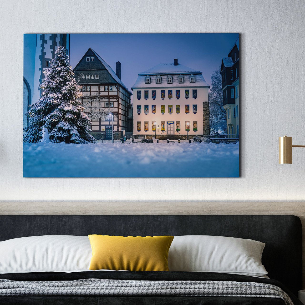 Der erste Schnee auf dem Kirchenplatz