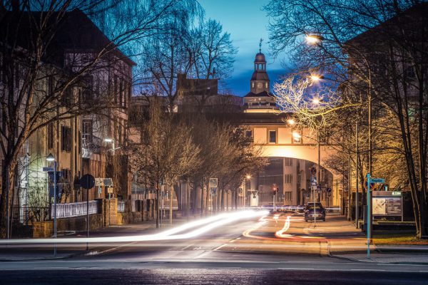 Blauer Abendhimmel über der Gutfleischstraße