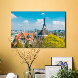 Frühlingstag an der St.Bonifatiuskirche