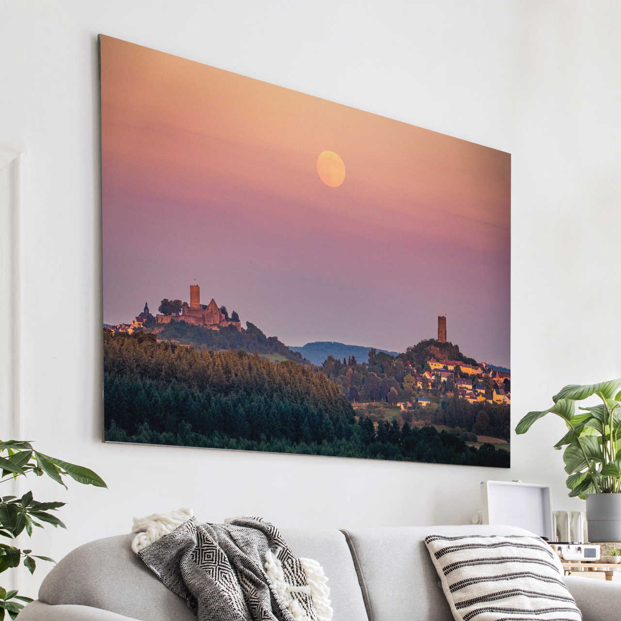 Mondaufgang zwischen Burg Gleiberg und Burg Vetzberg