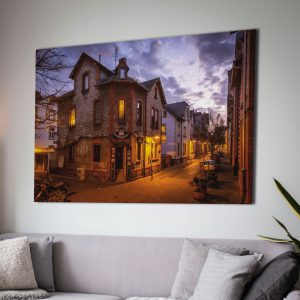 Die Bruchstraße nach Sonnenuntergang