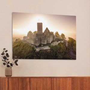 Nebliger Sonnenaufgang über der Burg Gleiberg