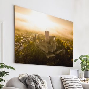 Goldener Sonnenaufgang über der Burg Gleiberg