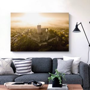 Goldener Sonnenaufgang über der Burg Gleiberg