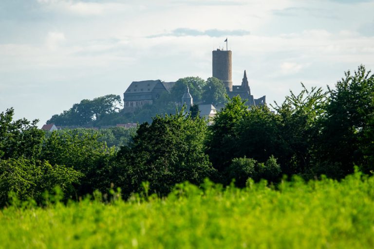 Sommergrün rund um die Burg Gleiberg
